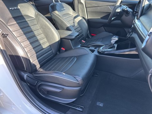 Used 2023 Kia Forte GT-Line w/ GT-Line Premium Package image 28