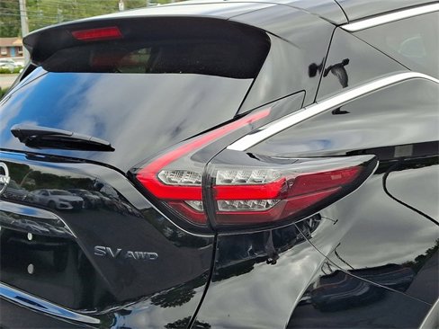 Used 2023 Nissan Murano SV w/ SV Midnight Edition Package image 10