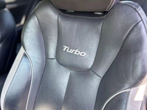 Used 2015 Hyundai Veloster Turbo image 28
