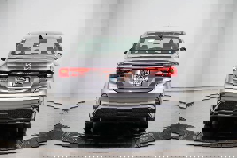 Used 2023 Kia Forte LXS image 3