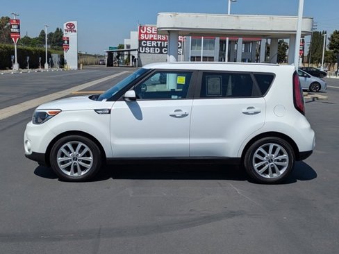 Used 2019 Kia Soul + image 13