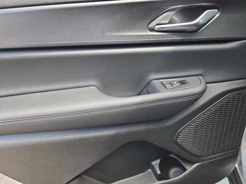 New 2025 Jeep Grand Cherokee L Laredo image 44