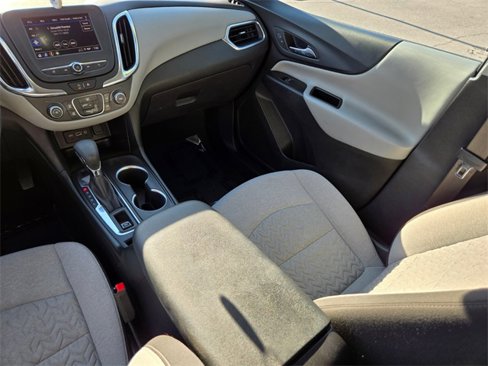 Used 2022 Chevrolet Equinox LS w/ LS Convenience Package image 17