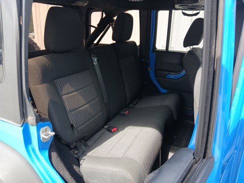 Used 2012 Jeep Wrangler Unlimited Sport image 30