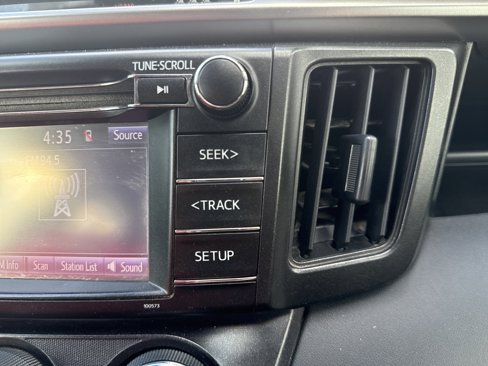 Used 2017 Toyota RAV4 LE image 23