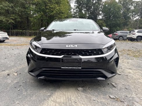 Used 2023 Kia Forte LXS w/ LXS Technology Package image 2