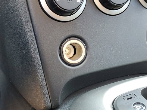 Used 2013 Nissan Rogue S image 20