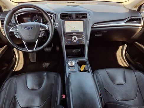 Used 2020 Ford Fusion Titanium image 11