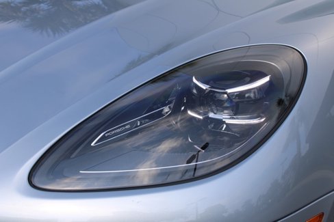 Certified 2024 Porsche Macan image 11