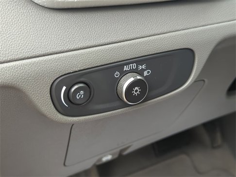 Certified 2022 Chevrolet Bolt EUV Premier w/ Sun & Sound Package image 35