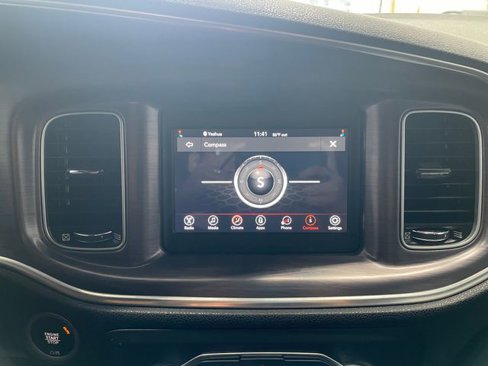 Used 2018 Dodge Charger SXT image 26