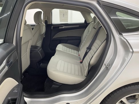 Used 2018 Ford Fusion S image 15