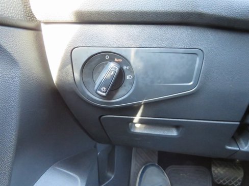 Used 2022 Volkswagen Tiguan SE image 22