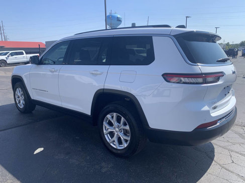 Used 2023 Jeep Grand Cherokee L Limited w/ Luxury Tech Group II image 6