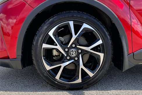 Used 2021 Toyota C-HR XLE image 35