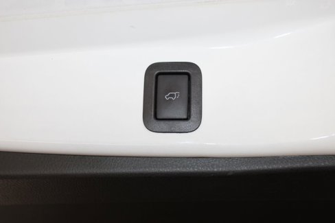 Used 2017 Toyota Highlander SE image 29