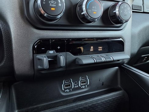Used 2024 RAM 1500 Big Horn image 13