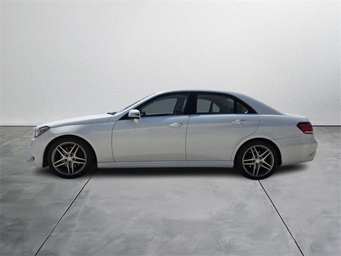 Used 2016 Mercedes-Benz E 350 Sedan image 4