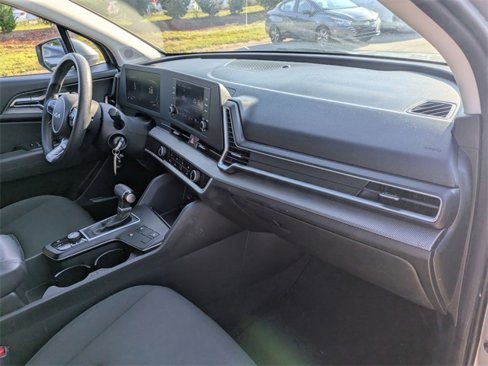 Used 2023 Kia Sportage LX image 34
