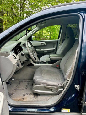 Used 2011 Chevrolet Traverse LS image 11