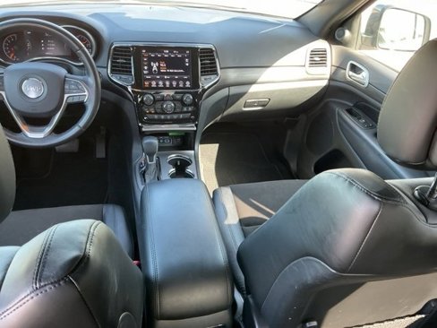 Used 2021 Jeep Grand Cherokee Laredo X image 15