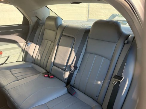 Used 2006 Chrysler 300 C w/ Protection Group II image 17