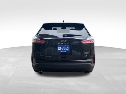 Used 2022 Ford Edge Titanium image 5