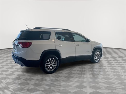 Used 2018 GMC Acadia SLE image 11