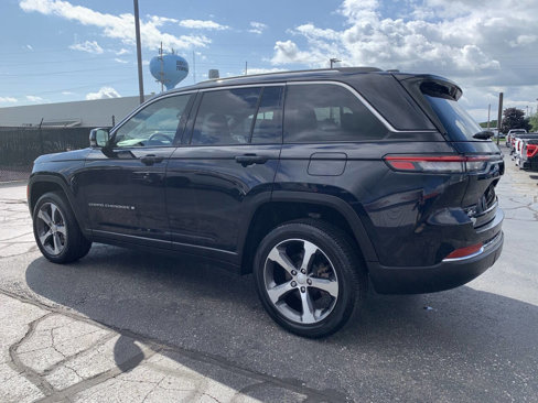 Used 2023 Jeep Grand Cherokee Limited image 8