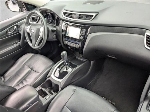 Used 2016 Nissan Rogue SL w/ SL Premium Package image 19