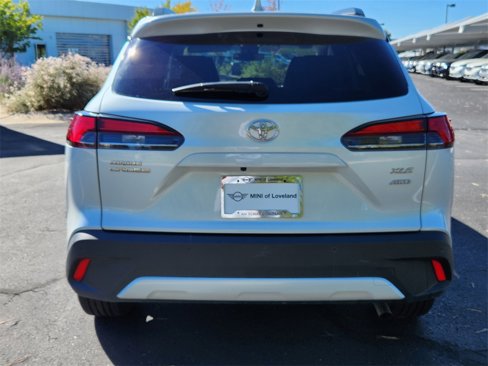 Used 2022 Toyota Corolla Cross XLE image 13