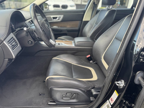 Used 2015 Jaguar XF Portfolio image 12