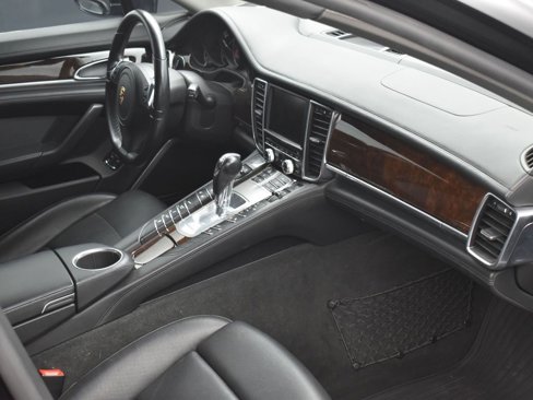 Used 2010 Porsche Panamera image 6