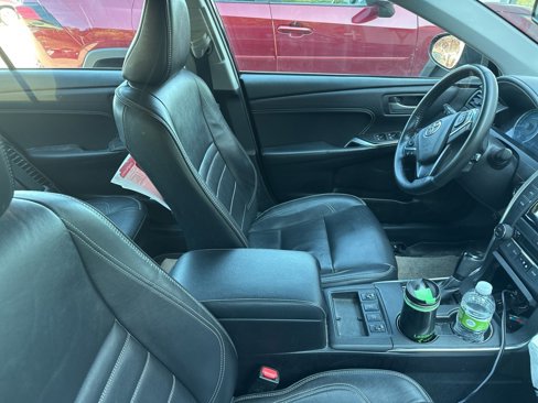 Used 2016 Toyota Camry LE image 4