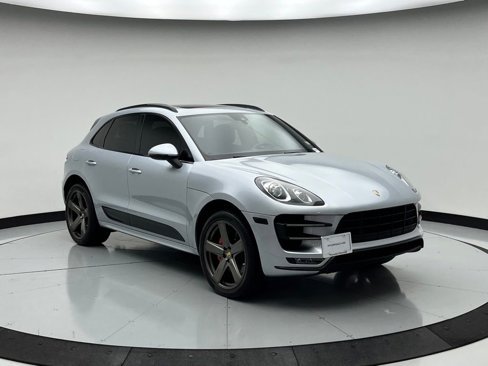 Used 2017 Porsche Macan Turbo image 9