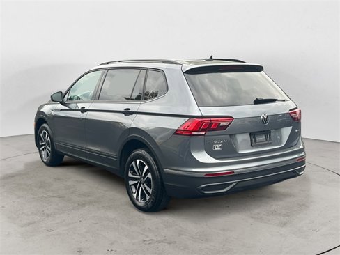 Used 2022 Volkswagen Tiguan S image 3