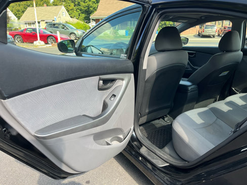 Used 2013 Hyundai Elantra GLS w/ Preferred Pkg image 18