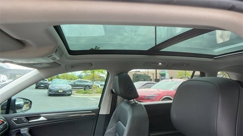 Used 2019 Volkswagen Tiguan SEL Premium R-Line image 17