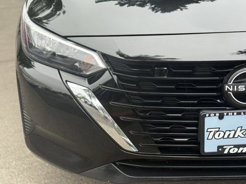 Used 2024 Nissan Sentra SV image 2