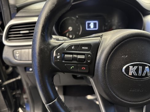 Used 2017 Kia Sorento LX w/ LX Convenience Package image 17