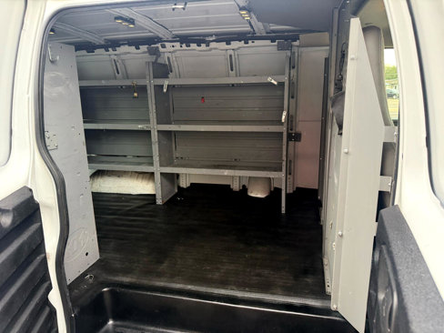 Used 2017 Chevrolet Express 2500 image 25