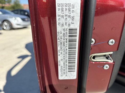Used 2019 Jeep Cherokee Latitude w/ Popular Appearance Group image 27