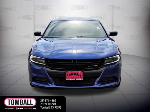 Used 2021 Dodge Charger SXT w/ Blacktop Package image 2