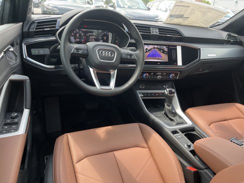New 2025 Audi Q3 2.0T Premium image 7