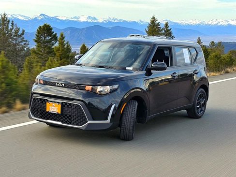 Used 2023 Kia Soul S image 3