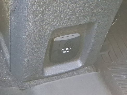 Used 2022 Ford EcoSport SES w/ Interior Protection Package image 11