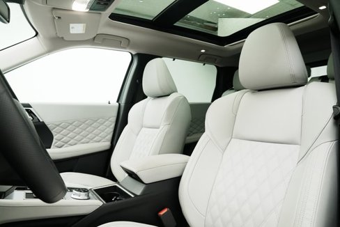 Used 2025 Mitsubishi Outlander SEL image 19
