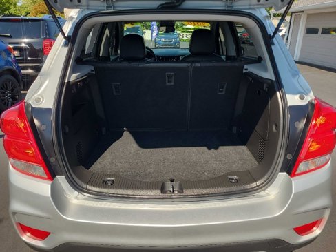 Used 2018 Chevrolet Trax LT w/ LT Convenience Package image 14