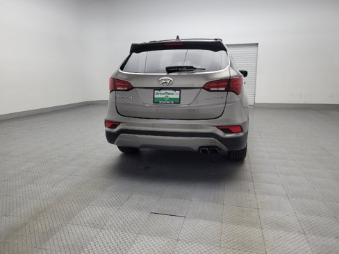 Used 2017 Hyundai Santa Fe Sport 2.0T image 7
