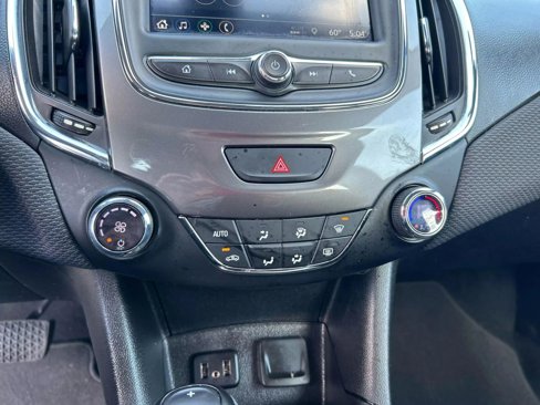 Used 2019 Chevrolet Cruze LT image 18